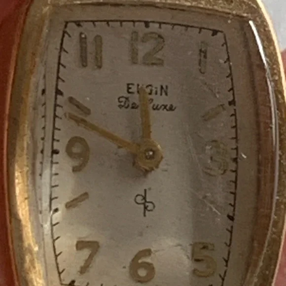 10K gold filled Elgin watch. Size 6.5 stretch bracelet. Vintage. 1950’s.